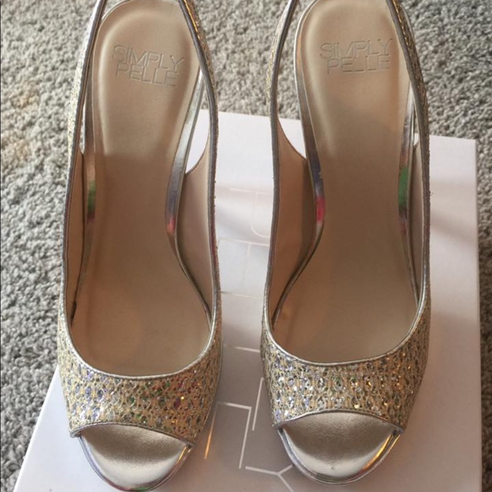 Formal Heels - Picture 2 of 3